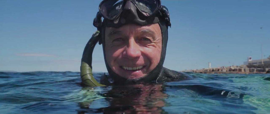 A diver about to explore the posidonia